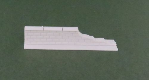 50mm Damaged End Low Brick Wall Straight (28mm)